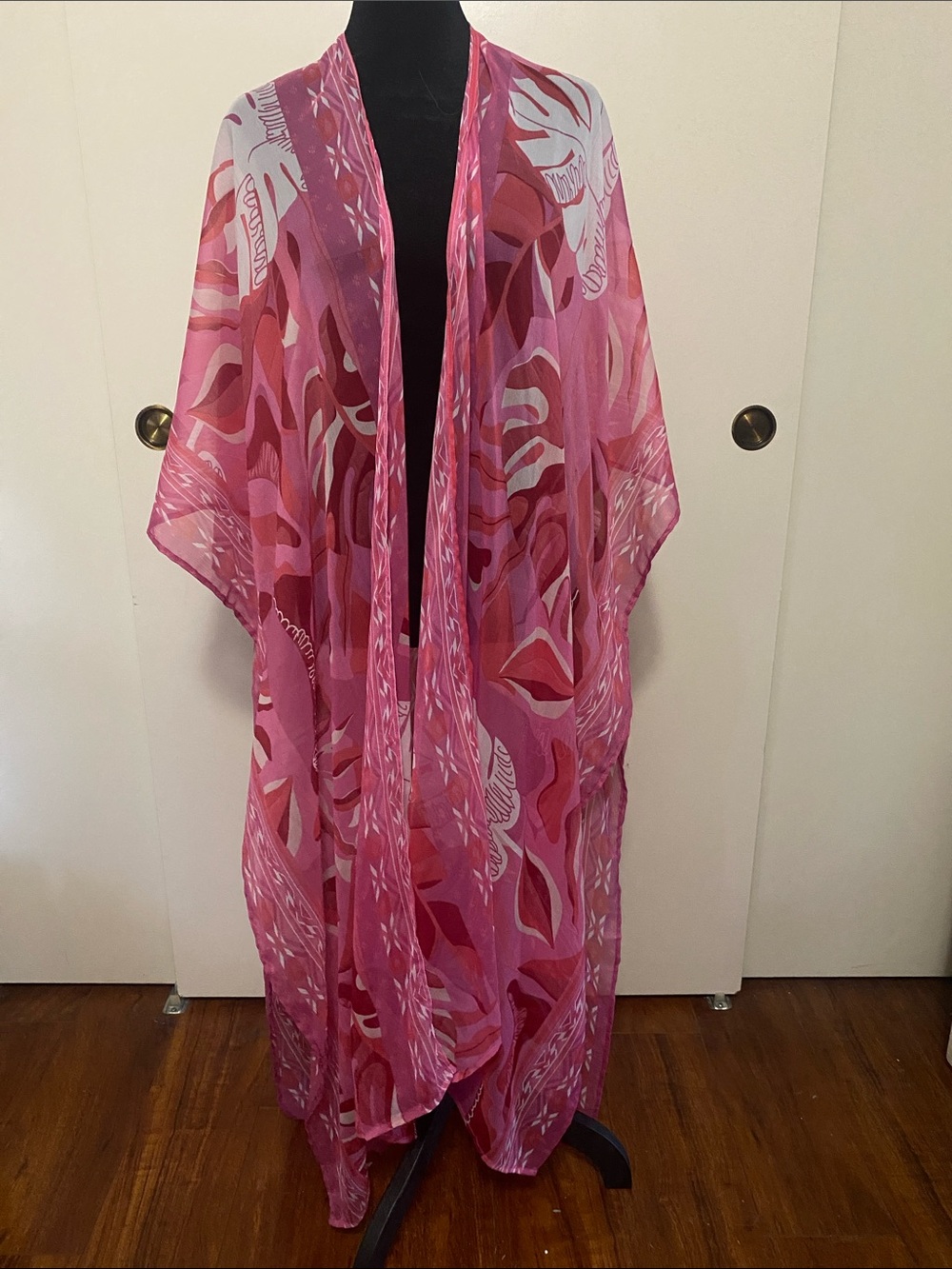 Vince Camuto Women’s Pink Printed Kimono Jacket